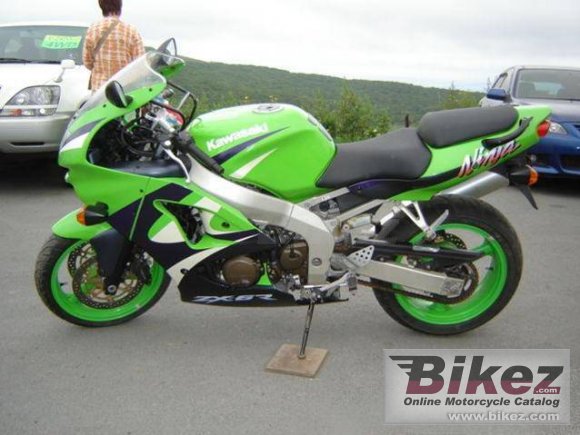 1994 Kawasaki ZXR 750 photo